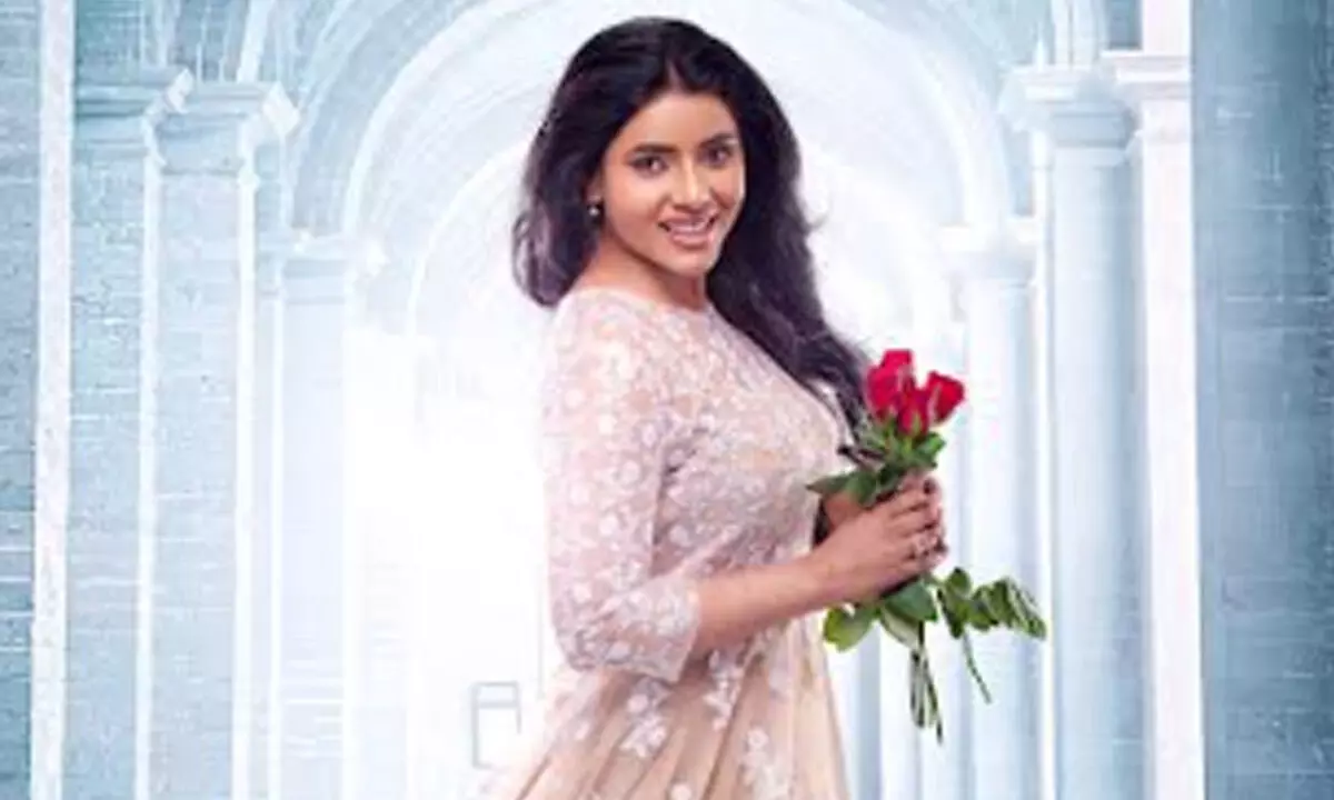‘Dear Uma’ team gives a special b’day surprise for Telugu talent Sumaya Reddy