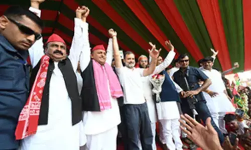 Drama at Rahul-Akhilesh joint poll rally in UPs Phulpur, duo leave without addressing crowd