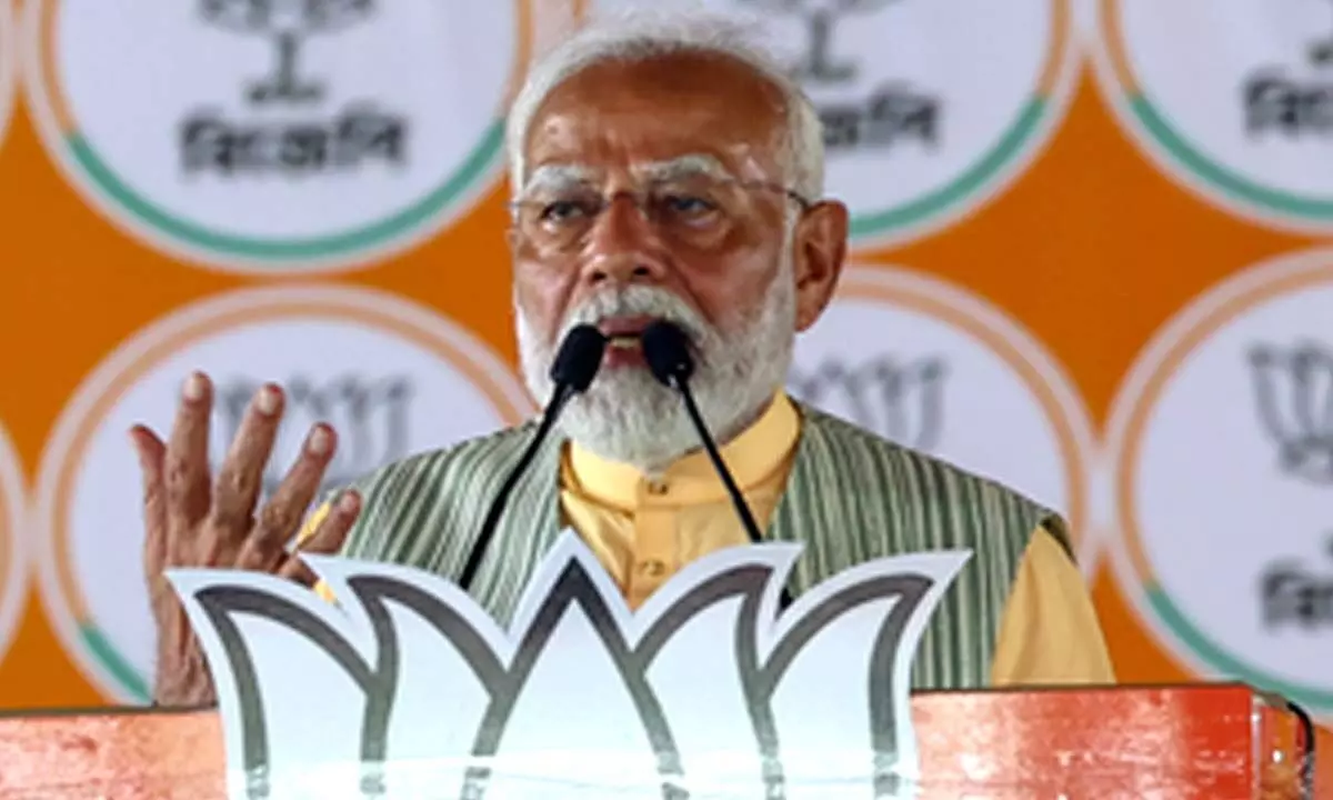 Citing old video, PM Modi corners Cong’s ‘Shehzada’ on Muslim reservation at Bengal rally