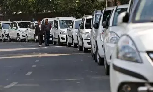 Driven into a corner: Pvt cabbies allege middlemen harassment