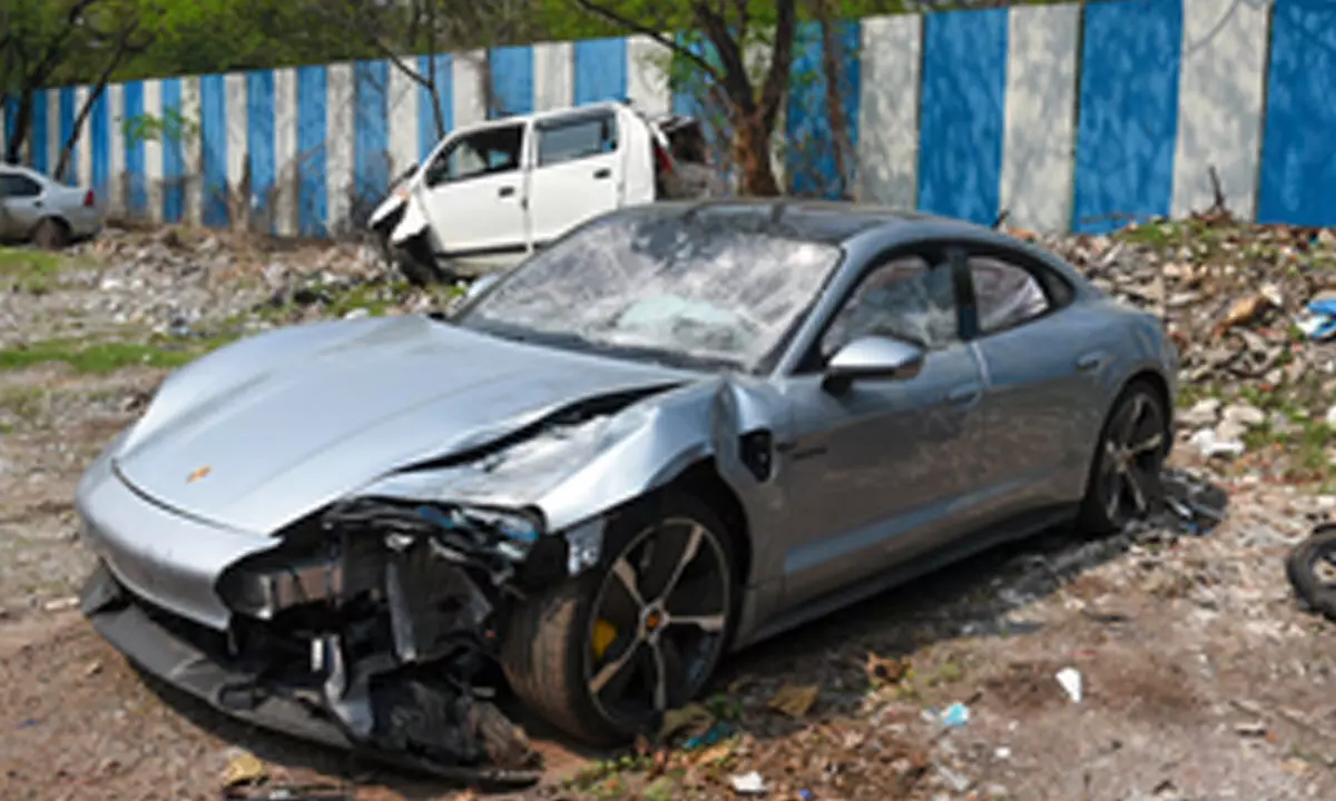 Porsche crash row: Fadnavis rushes to Pune police chiefs office, says police acted correctly