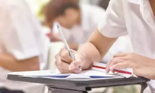 Two AIIMS doctors held for facilitating cheating