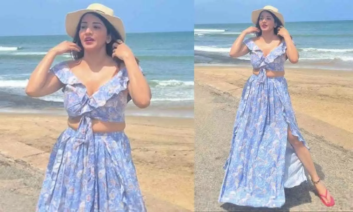 Monalisa’s beach fashion is all about breezy co-ord set, sun hat, slippers