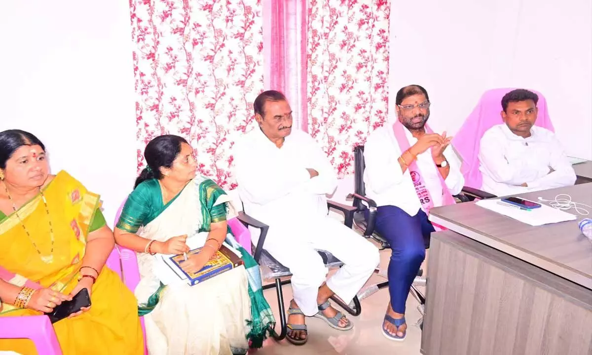 BRS Rajya Sabha member meet with Bhadradri district leaders for MLC candidate victory