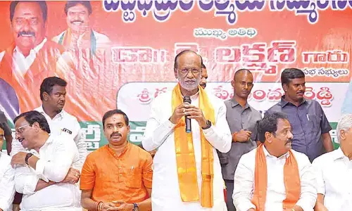 Warangal: Laxman campaigns for BJP candidate