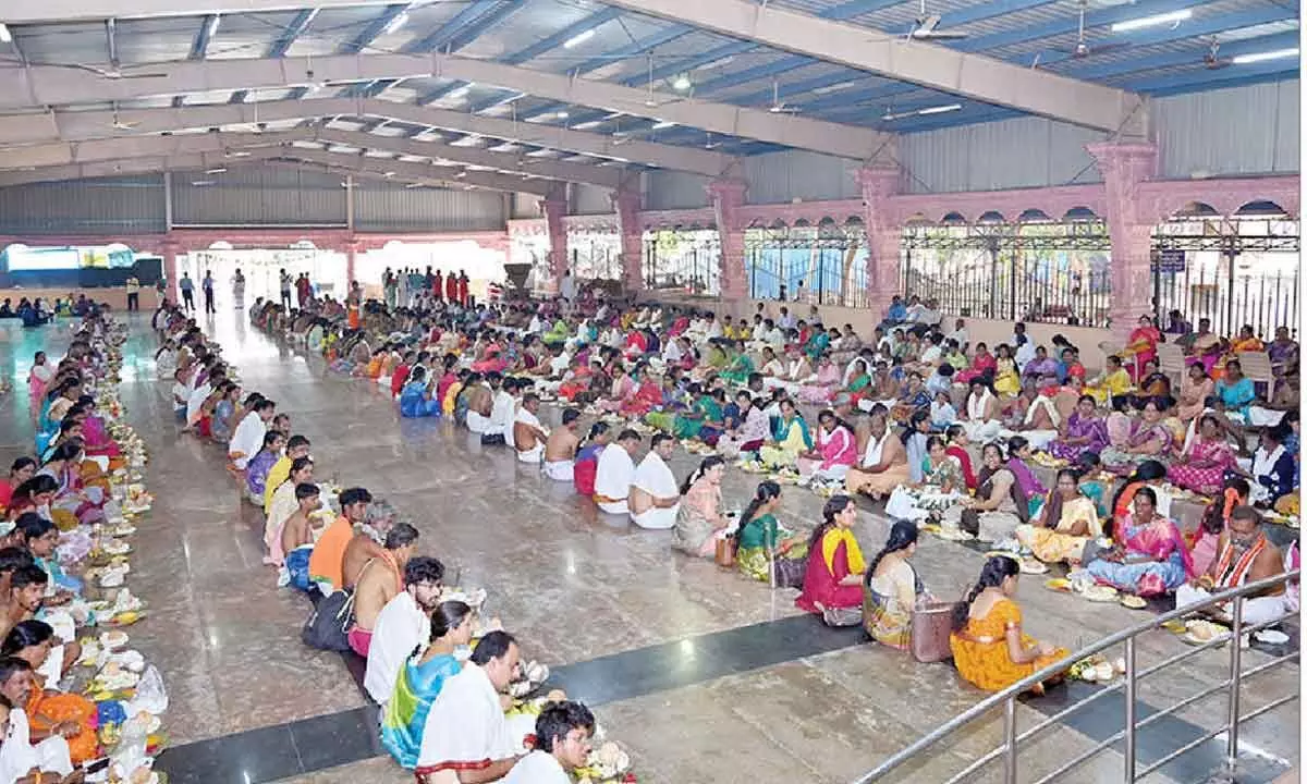 Devotees taking part in Santahara Chaturthi puja at Kanipakam on Sunday