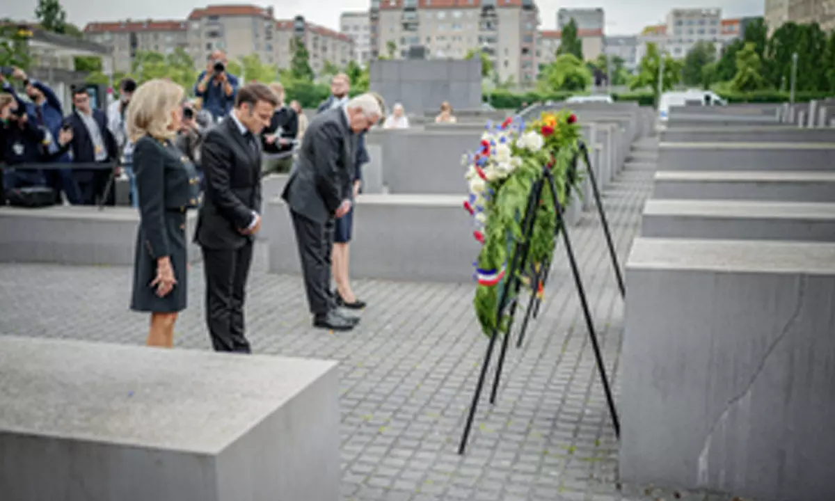 Macron visits memorial in Berlin for Jews murdered in the Holocaust