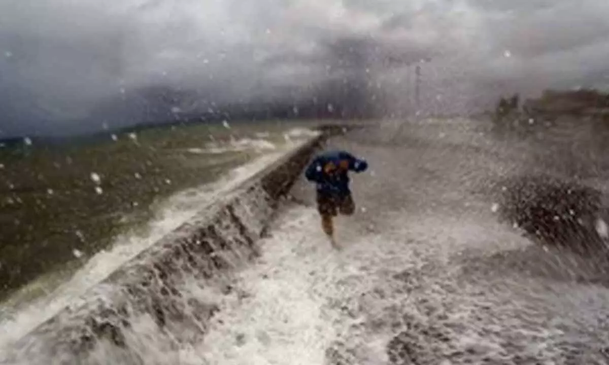 3 dead as typhoon hits Philippines