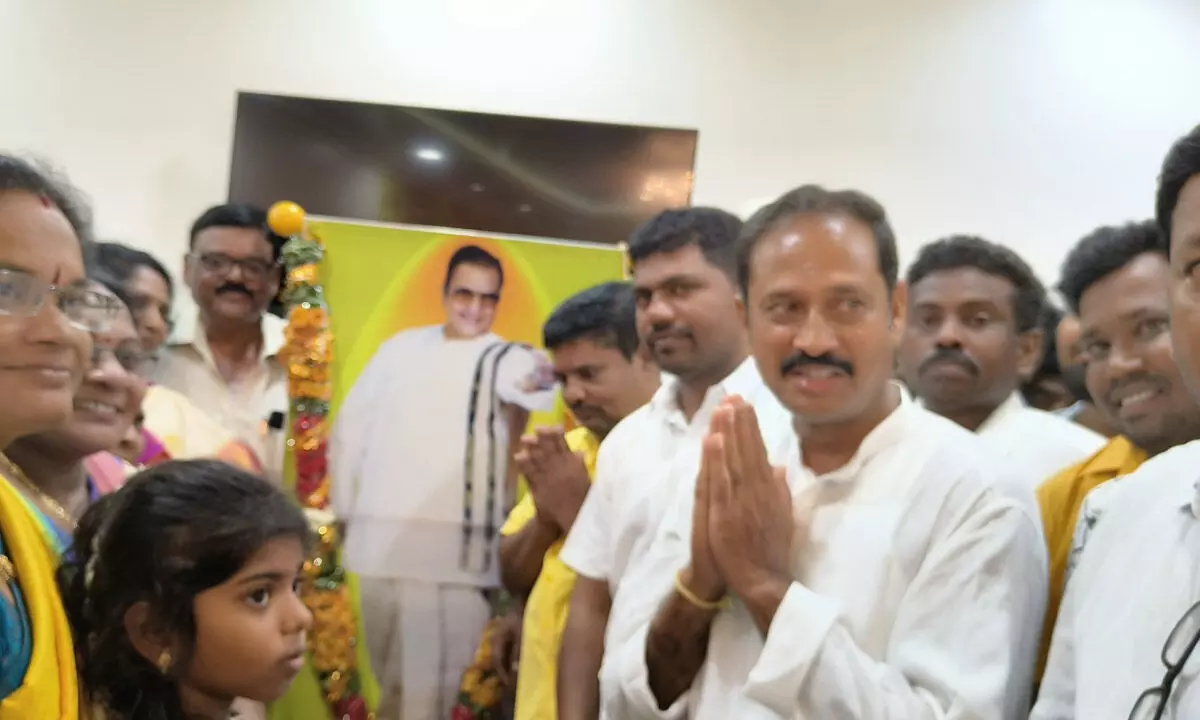 Kandikunta Venkataprasad pays tribute to NTR on birth anniversary