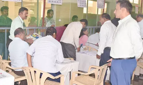 District Election Officer Pravin Kumar monitoring hands-on training programme at the model counting centre at Tirupati Collectorate on Monday
