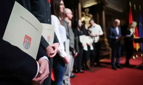 Germany sees largest number of naturalisations in over 20 years