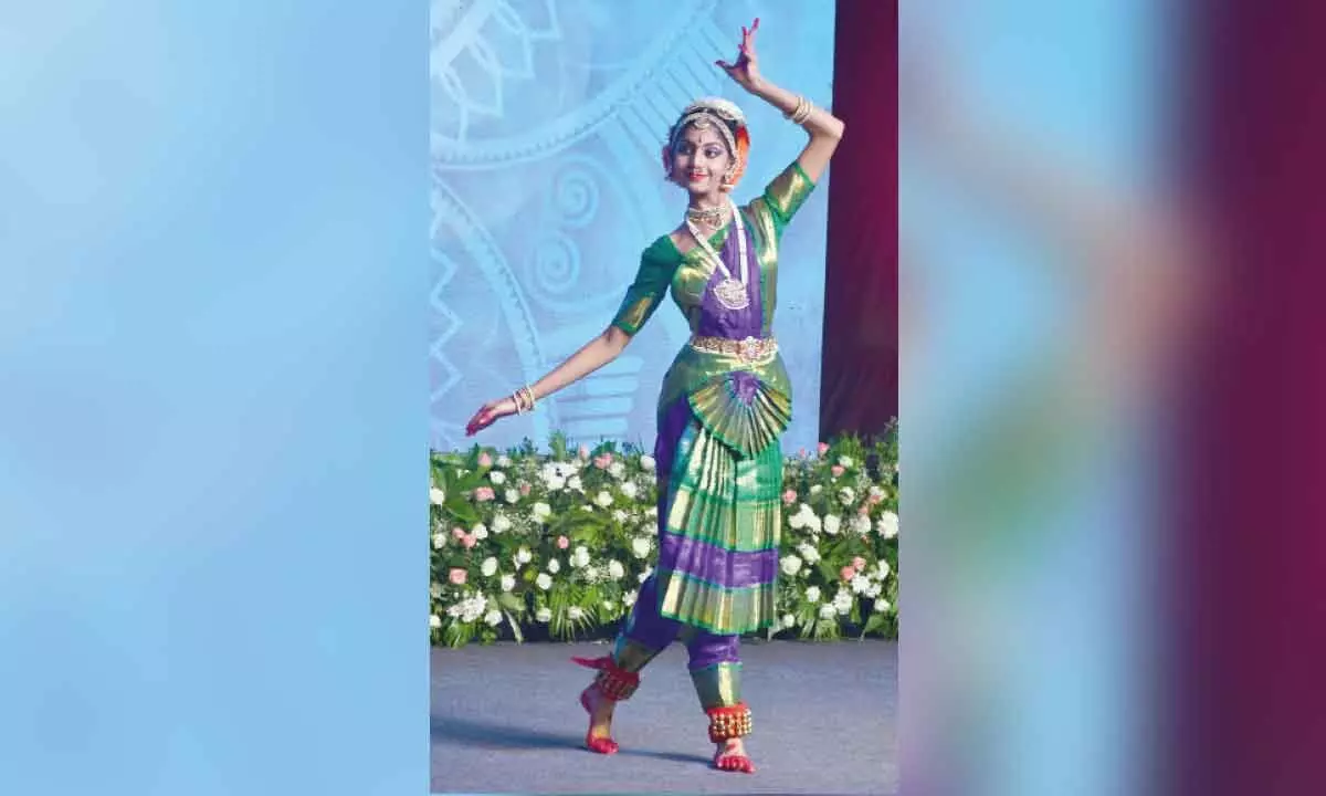 Vallabhaneni Srilakshmi Vasundhra performing Bharatanatyam at Tummalapalli Kalakshetram in Vijayawada         (Photo: Ch Venkata Mastan)