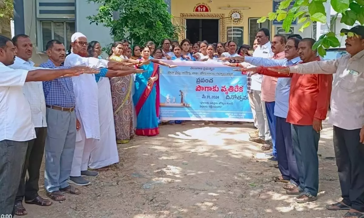 World Anti tobacco day rally held in Gadwal