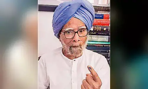 Modi lowered dignity of public discourse, says Manmohan