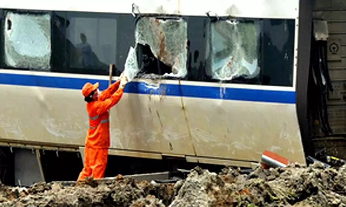 Six railway workers dead after being hit by freight train in China