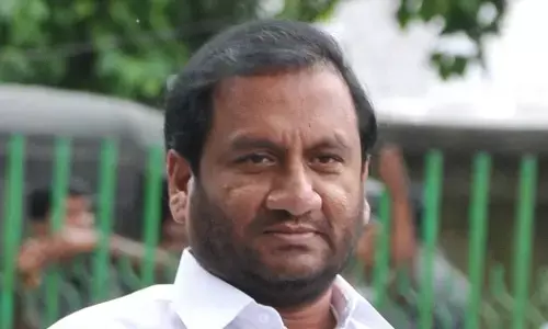 Nallapureddy at the verge of defeat