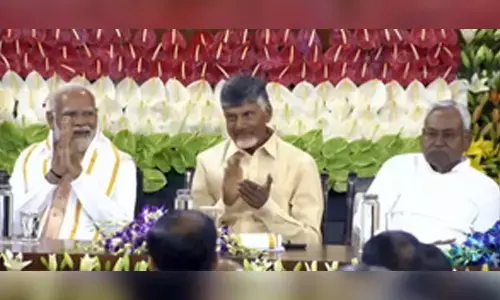 Naidu sends clear message with praise for PM Modi at NDA meet