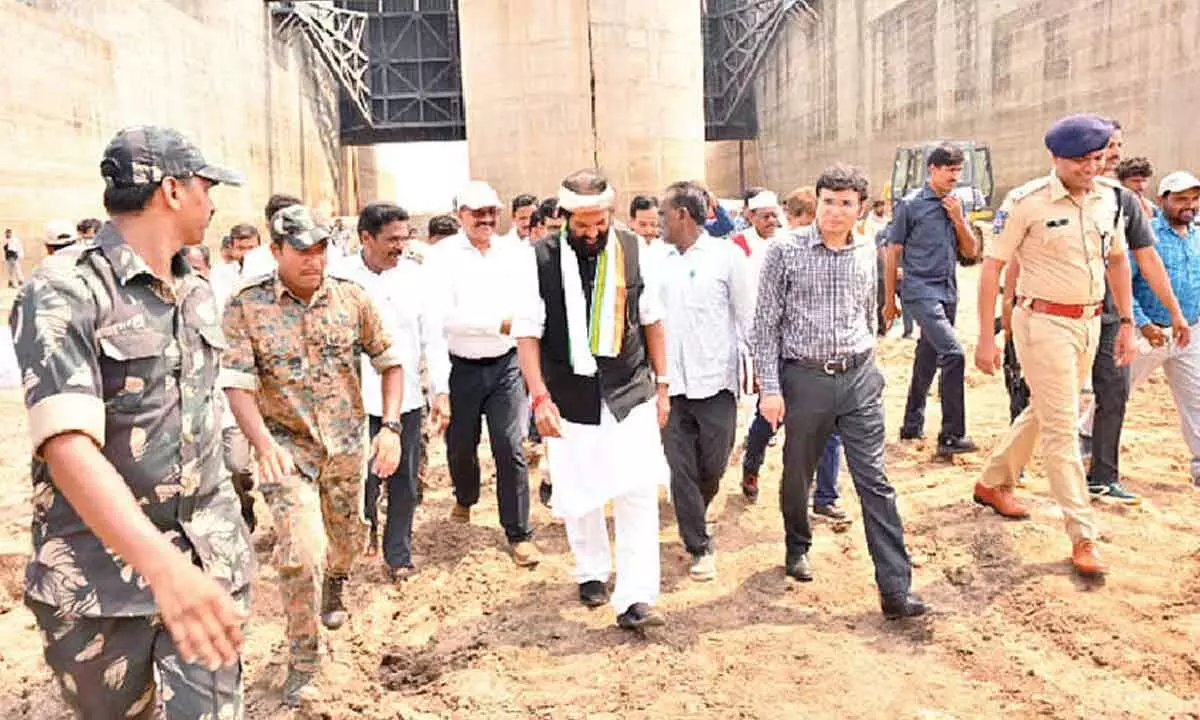 Complete Sundilla barrage restoration work on a war footing: Uttam Kumar