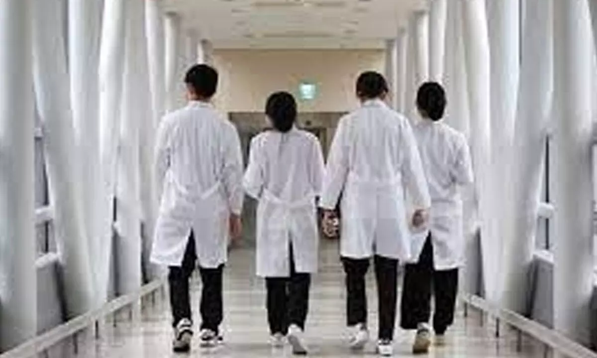 Largest association of S.Korean doctors may stage walkout on June 20