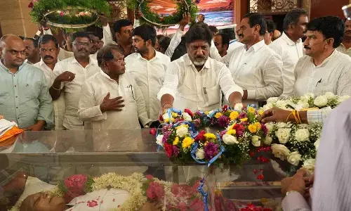 Ministers, celebrities pay tributes