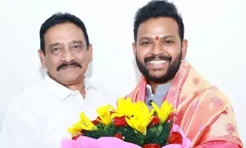 APNG & GOs Association leader felicitates Rammohan Naidu