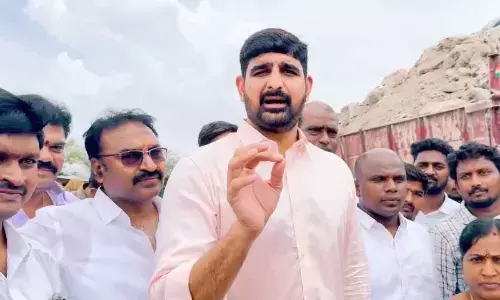 Ponnnam behind illegal transportation of fly ash- Kaushik Reddy