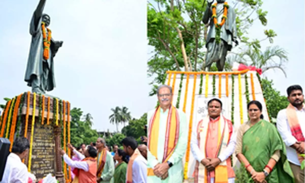 CM-designate Mohan Charan Majhi pays floral tributes to eminent personalities of Odisha