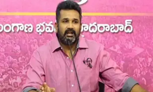 BRS leader bristles at Cong govt’s inept handling of liquor licences