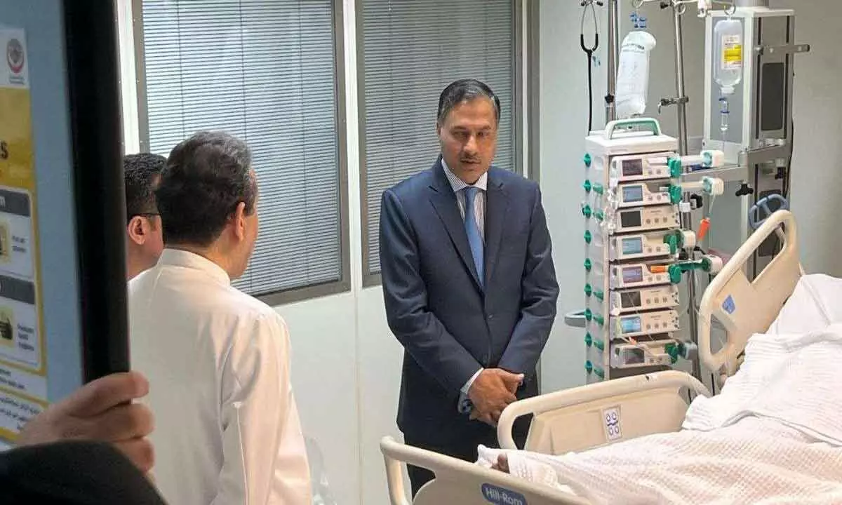 Indian Envoy meets fire victims in hospital, assures help