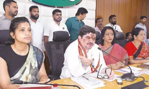 Ponnam reviews monsoon preparedness plan