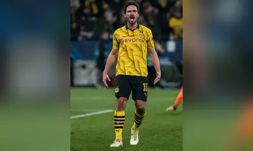 Borussia Dortmund announce Mats Hummels will leave club as free agent