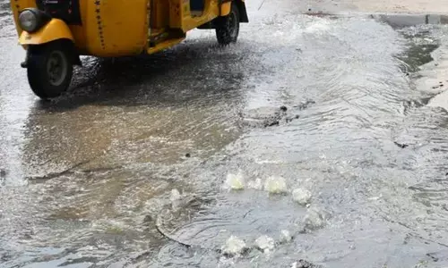 Water Board nonchalant in midst of overflowing drains, sewage smell