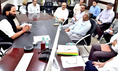 Amp up fight for fair share of TG in Krishna waters: Uttam to babus