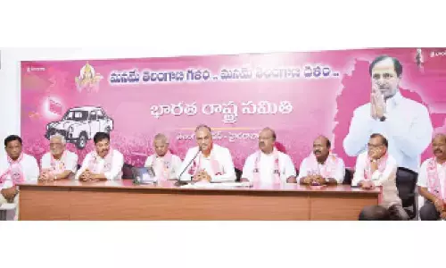 Emulate AP CM to fulfil poll promises: Harish to Revanth