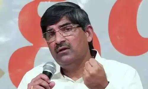 A civil servant’s undeclared annual returns