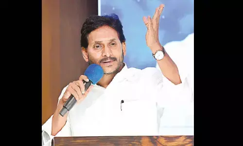 Jagan exhorts party leaders not to lose heart