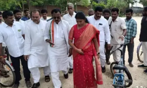 MP sanctions 75 lakhs for BC hostel along with ZP Chairperson