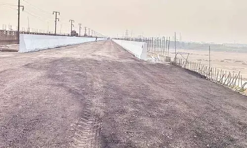 Motorists afraid to commute on partially built bridge