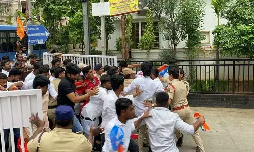 NEET scam: Students bid to lay siege to Kishan Reddy’s house