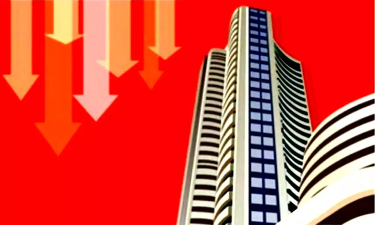 Sensex closes 131 points up amid volatility