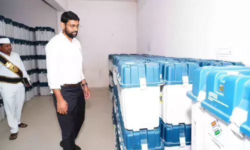 Collector Jitesh Patil inspected the EVM godown