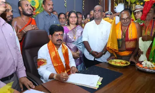 Minister for mining and excise Kollu Ravindra assumes office at the Secretariat on Monday