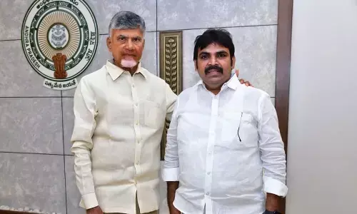 Guntur urban district TDP president Degala Prabhakar meeting Chief Minister N Chandrababu Naidu at the Secretariat at  Velagapudi on Monday