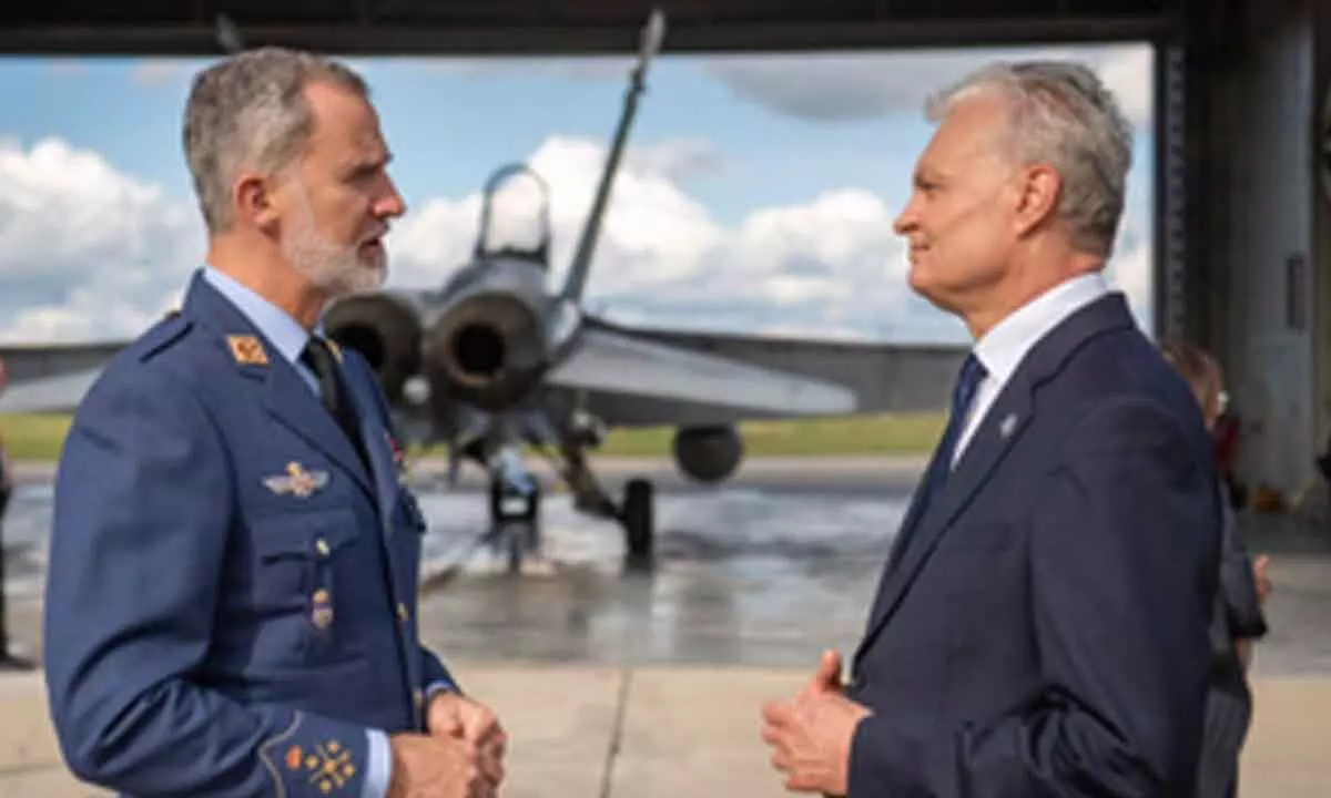 Lithuanian President, Spanish King visit air force base