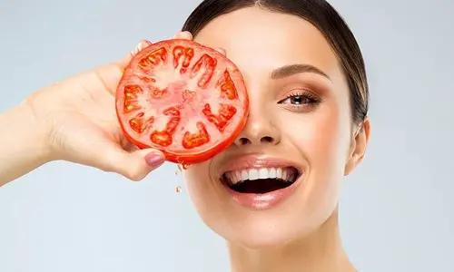 Include tomatoes in your skincare routine
