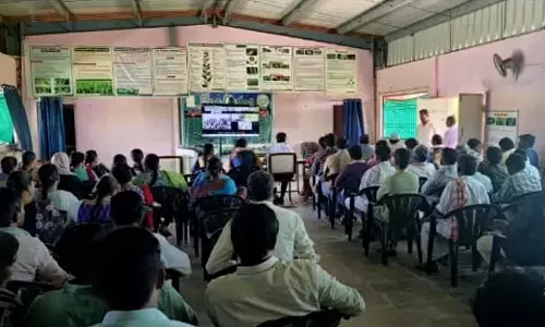 Agriculture minister helds a discussion with farmers on Raitu bharosa through video call