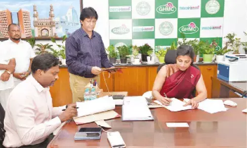 Amrapali Kata takes charge as GHMC Commissioner, AV Ranganath as EV&DM Commissioner