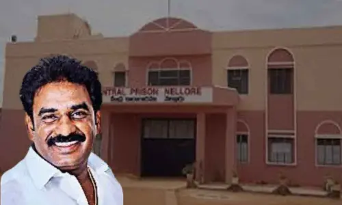 Former Macherla MLA Pinnelli Ramakrishna Reddy Shifted to Nellore Central Jail