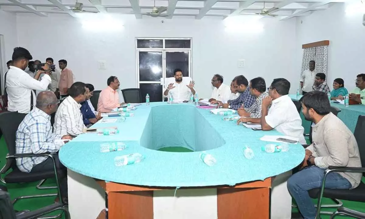 Minister for Industries and Food Processing TG Bharat addressing a meeting on road widening with the officials in Kurnool on Thursday