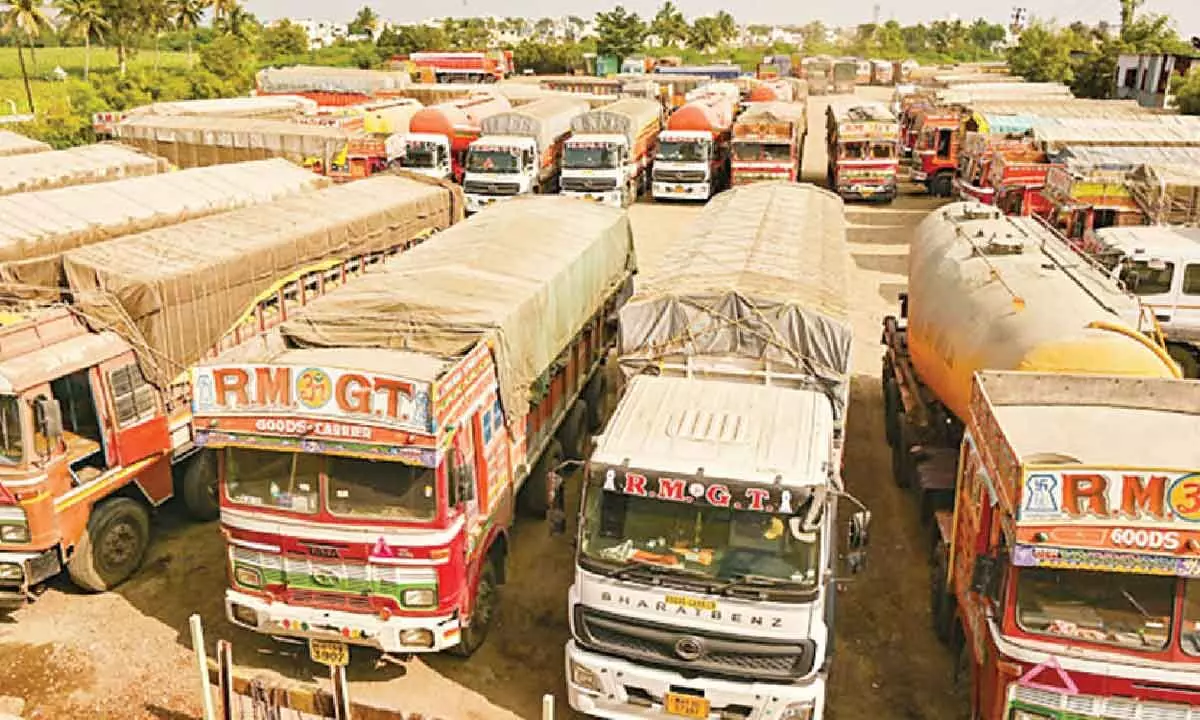 Traffic cops attacked by truck driver in Jaipur
